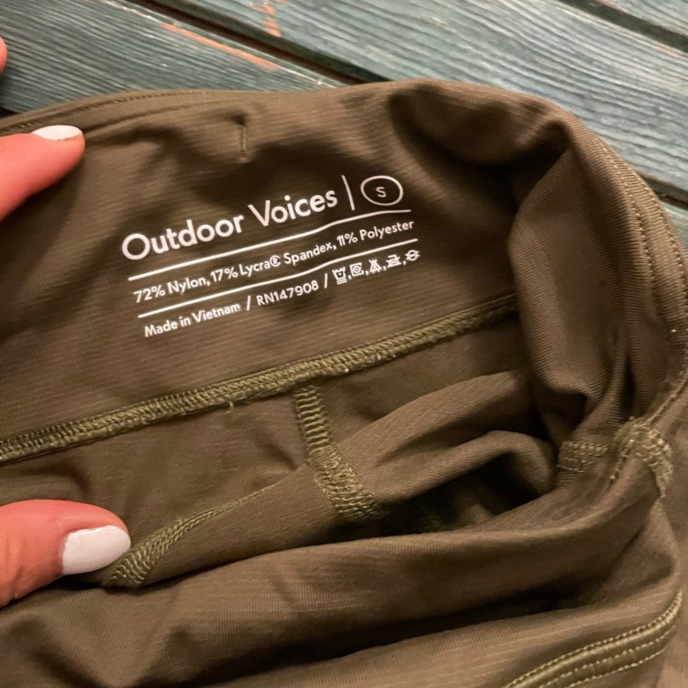 Outdoor Voices leggings size s, green